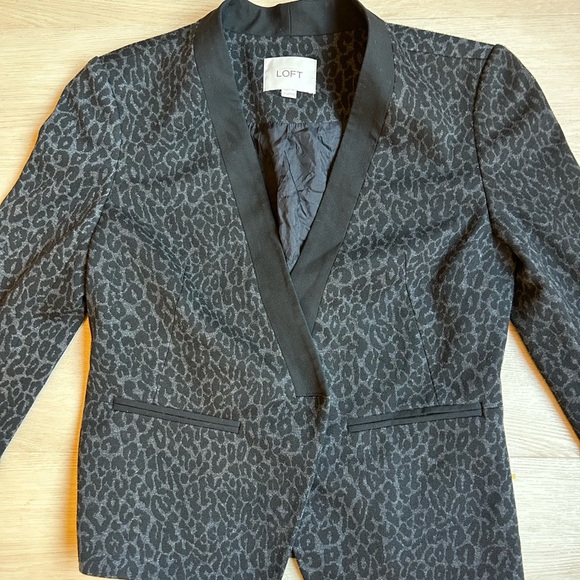 LOFT Black Patterned Women's Blazer - size 4 - Picture 2 of 4